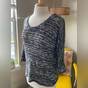 Splendid Gray Lightweight V-Neck Looseknit Adorable Blouse Sweater Top S/M